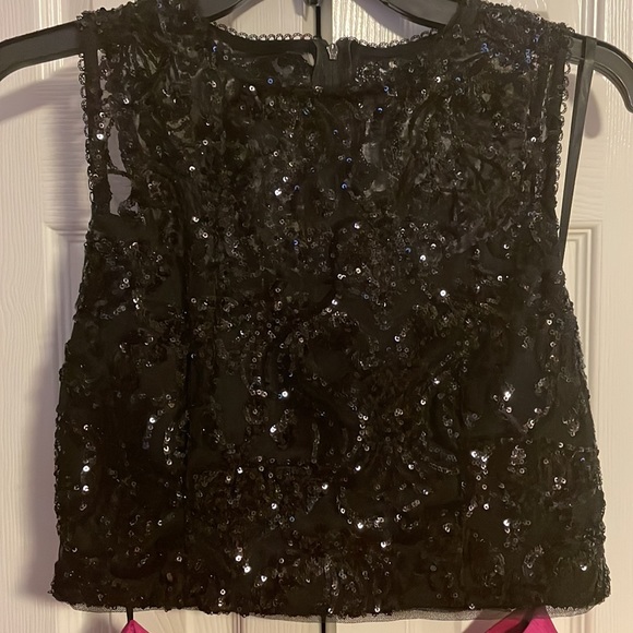 Two piece semi formal - Picture 4 of 7